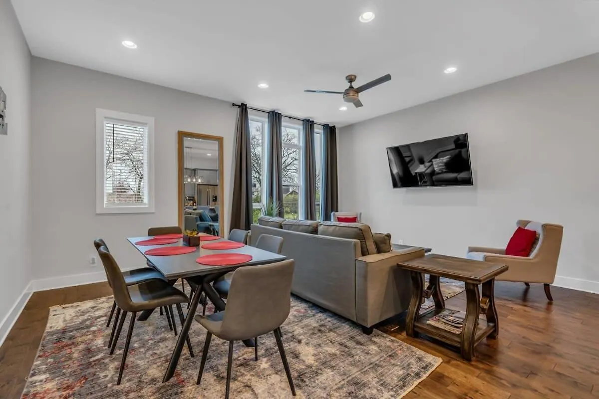 Вилла New Luxe 4Br 12 Beds - Roofdeck Views - Chefs Kitchen Нэшвилл