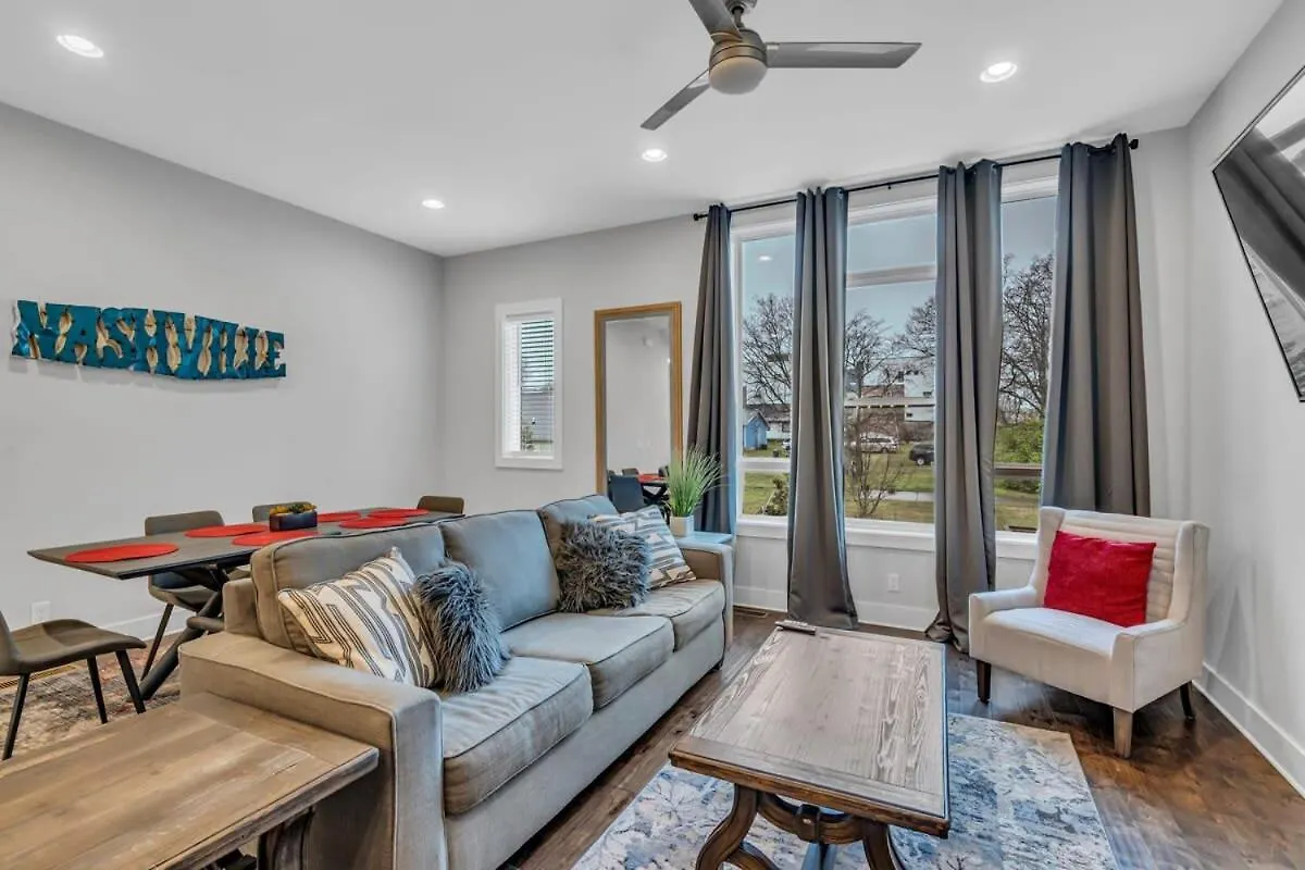 Вилла New Luxe 4Br 12 Beds - Roofdeck Views - Chefs Kitchen Нэшвилл 0*,