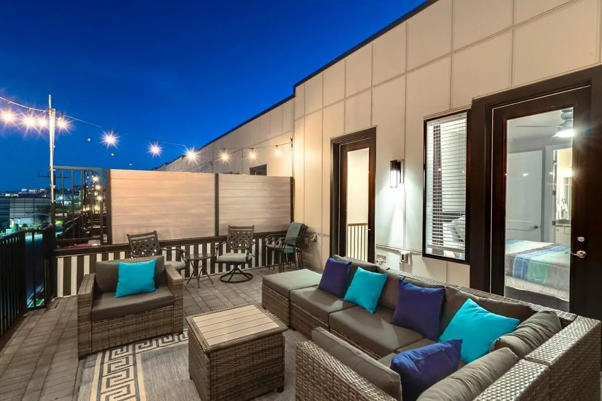 Вилла New Luxe 4Br 12 Beds - Roofdeck Views - Chefs Kitchen Нэшвилл 0*,